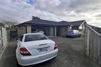 9 Lakewood Grove, Levin