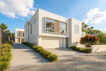 37 Albert Street, Saint Clair