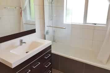 8/14 Seaview Terrace, Mount Albert