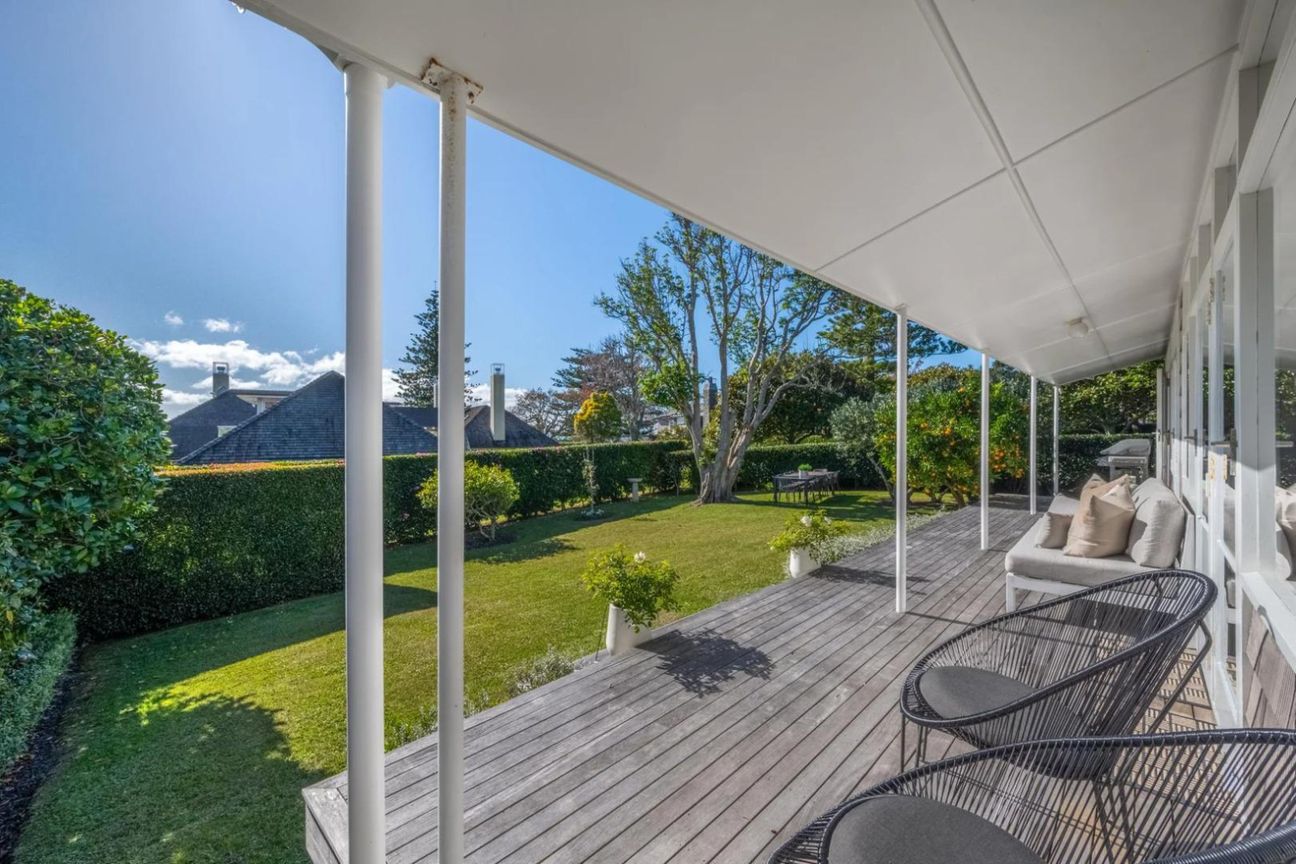 Charming 2-Bedroom Home in Sought-After Mellons Bay - Meer