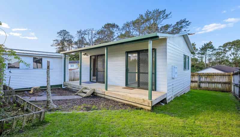 23A Thornlow Street, Glendene