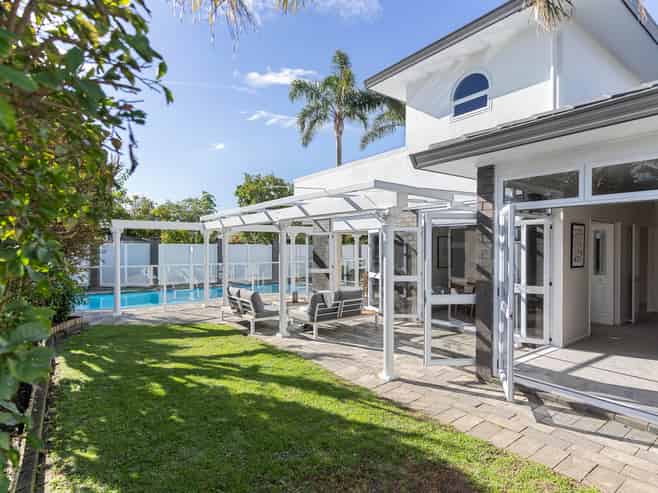 8 Motuora Road, Manly