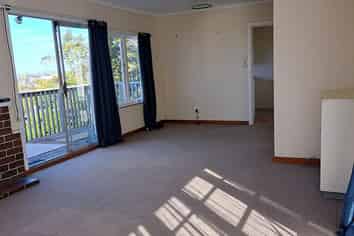 82 Ocean View Road, Northcote