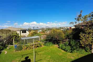 82 Ocean View Road, Northcote