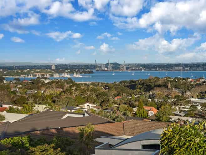 4/70 Raleigh Road, Northcote