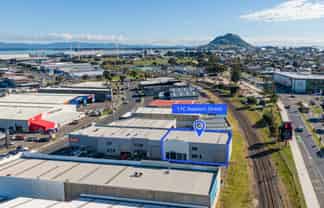 Substantial Freehold Unit - Priced to Sell!