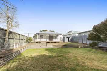 251 Breezes Road, Aranui