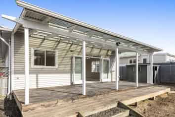 251 Breezes Road, Aranui