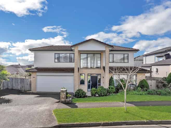 8 Listack Drive, Flat Bush