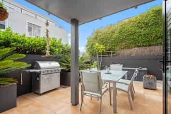 2/48 Te Arawa Street, Orakei