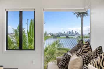 2/48 Te Arawa Street, Orakei