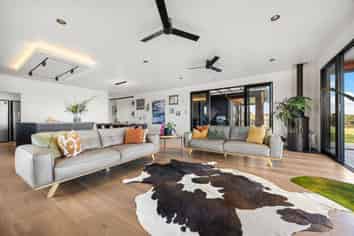 1088 South Head Road, Helensville