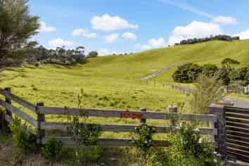 1088 South Head Road, Helensville