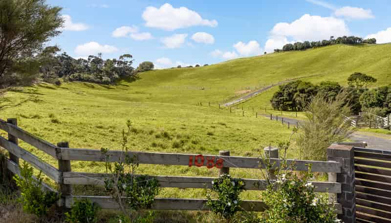 1088 South Head Road, Helensville