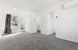 5/7 Eden View Road , Sandringham