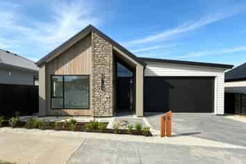 96 Huanui Drive, Orewa