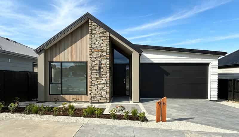 96 Huanui Drive, Orewa