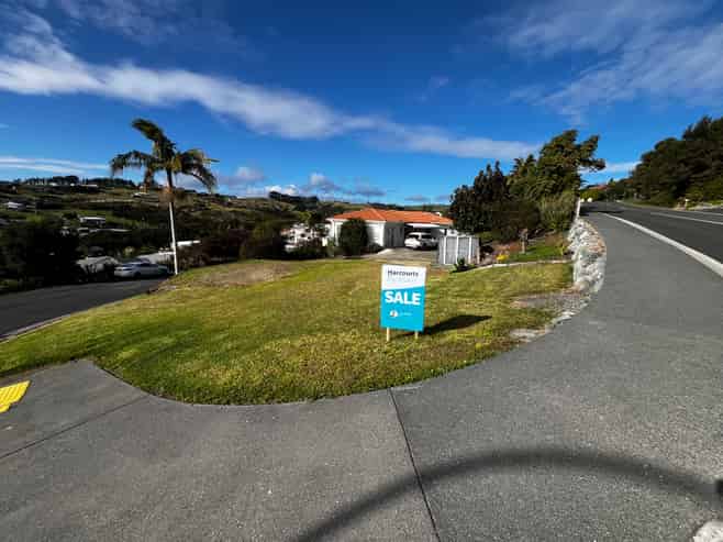 1 Hibiscus Avenue, Cable Bay
