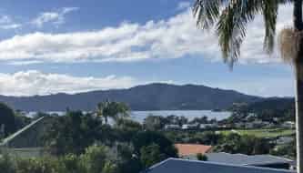 1 Hibiscus Avenue, Cable Bay