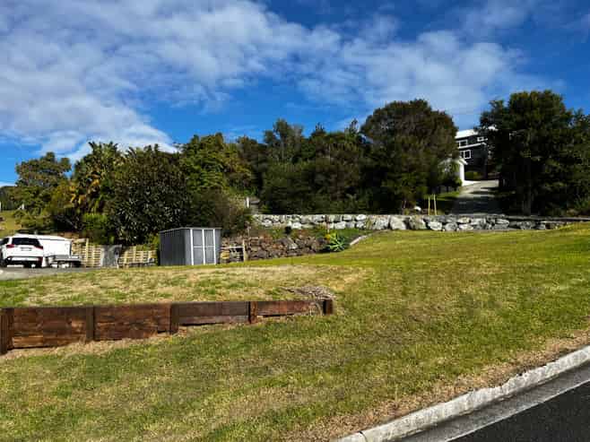 1 Hibiscus Avenue, Cable Bay