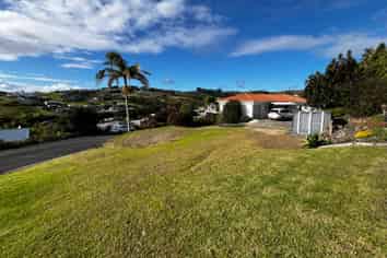 1 Hibiscus Avenue, Cable Bay