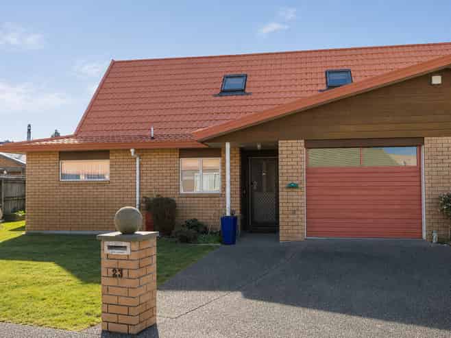 23/2 William Donald Drive, Masterton
