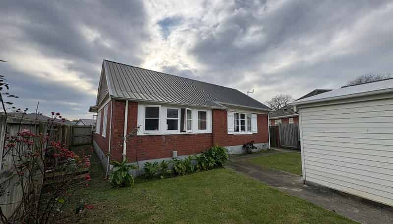 8 Kawaka Street, Riccarton