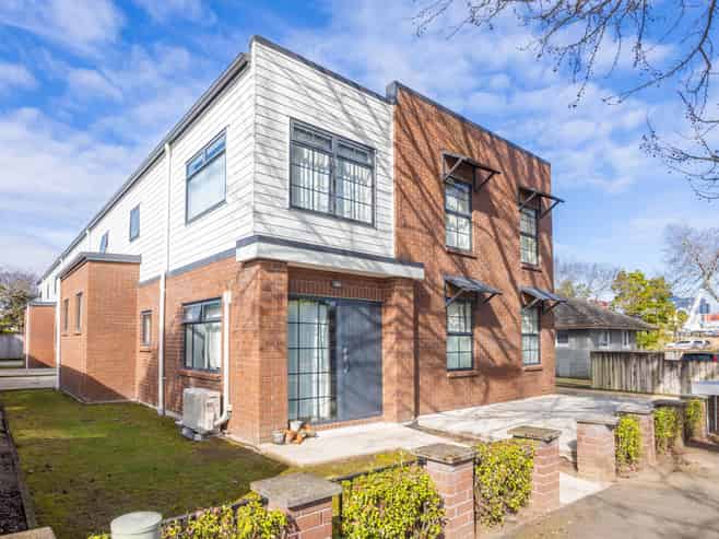 3/3 Liverpool Street, Hamilton Central