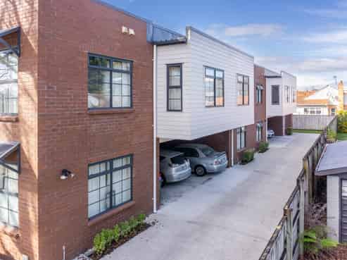 3/3 Liverpool Street, Hamilton Central
