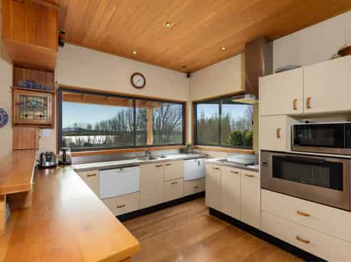27 Te Aro Lane, Redwood Valley