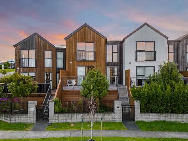97 Bonair Crescent, Millwater