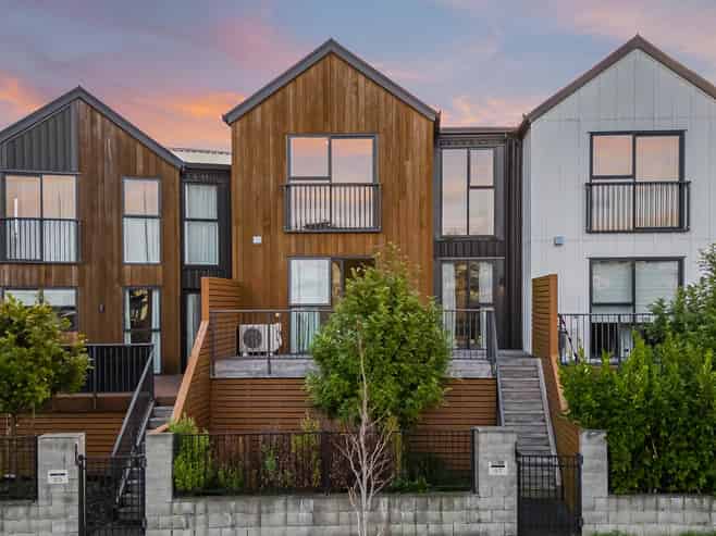 97 Bonair Crescent, Millwater