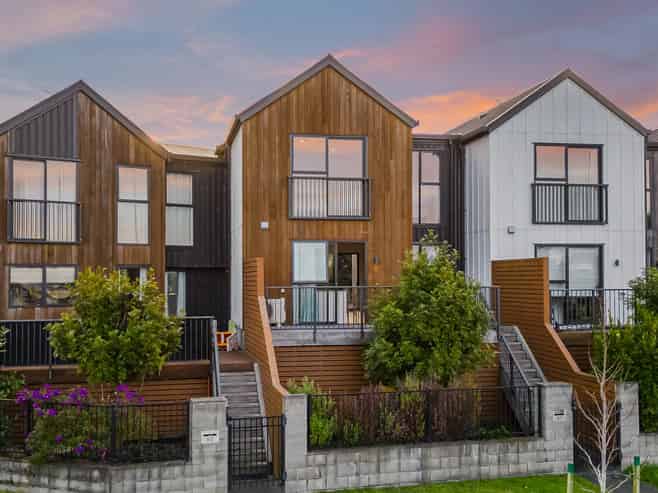 97 Bonair Crescent, Millwater