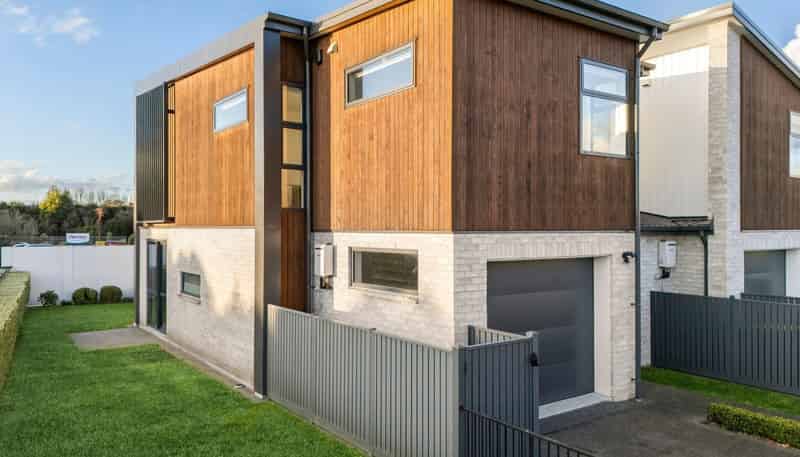 1/102 Swayne Road, Cambridge
