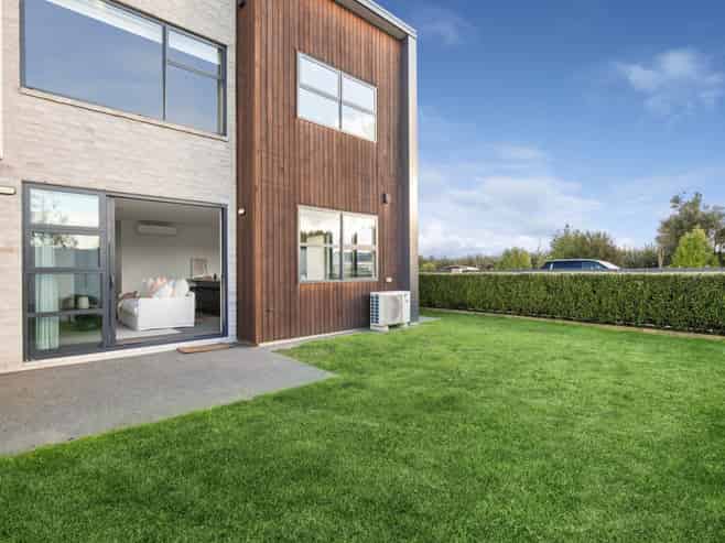 1/102 Swayne Road, Cambridge