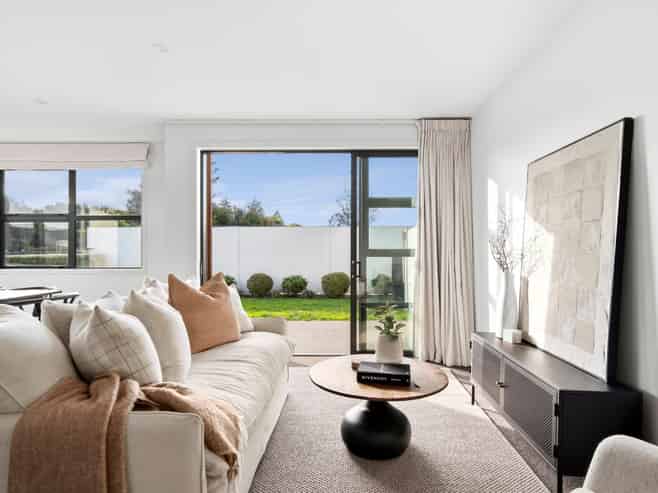 1/102 Swayne Road, Cambridge