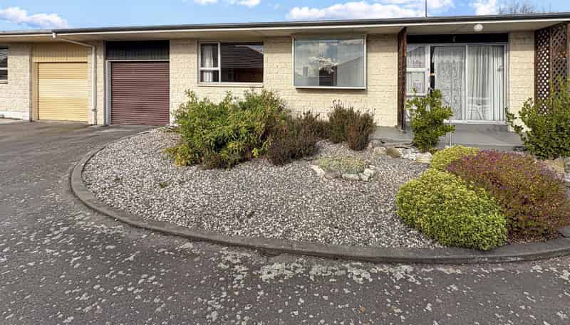 2/267 Tancred Street, Ashburton