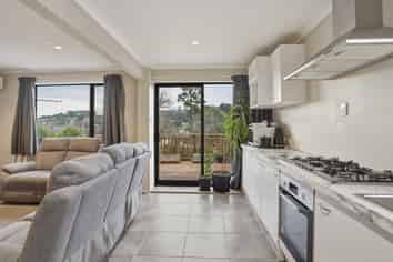 10 Derby Street, Green Island