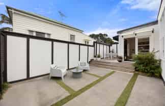 2/34 Clifton Rd, Herne Bay