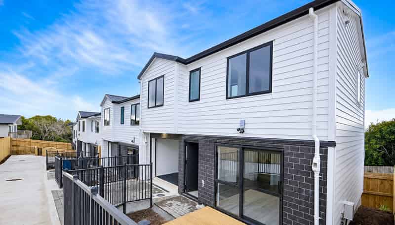 3 & 4, 60 Colwill Road, Massey