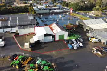 Industrial shed with secure yard