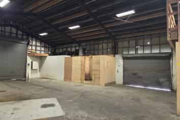 Industrial shed with secure yard