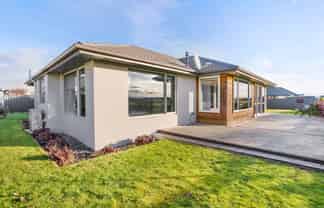 32 Northview Avenue, Winton