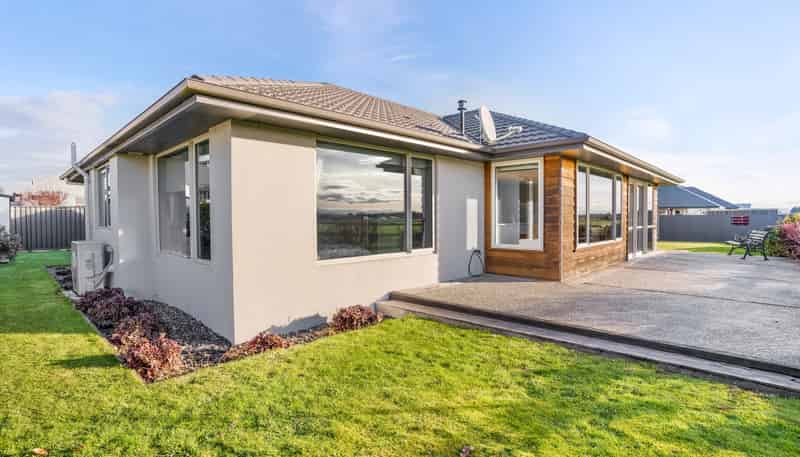 32 Northview Avenue, Winton