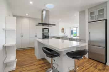32 Northview Avenue, Winton