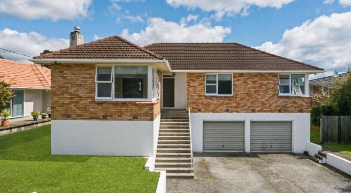 Spacious Ranolf Street 1