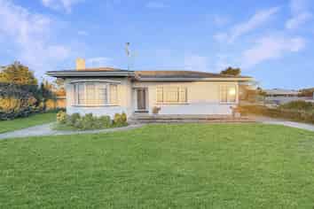179 Main Road, Clive