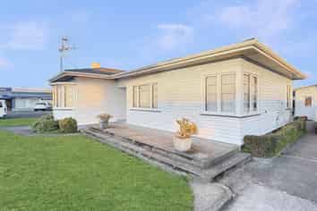 179 Main Road, Clive