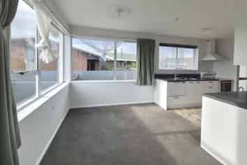 6 Hefford Place, Allenton