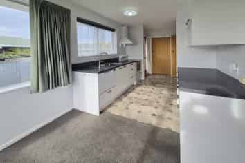 6 Hefford Place, Allenton